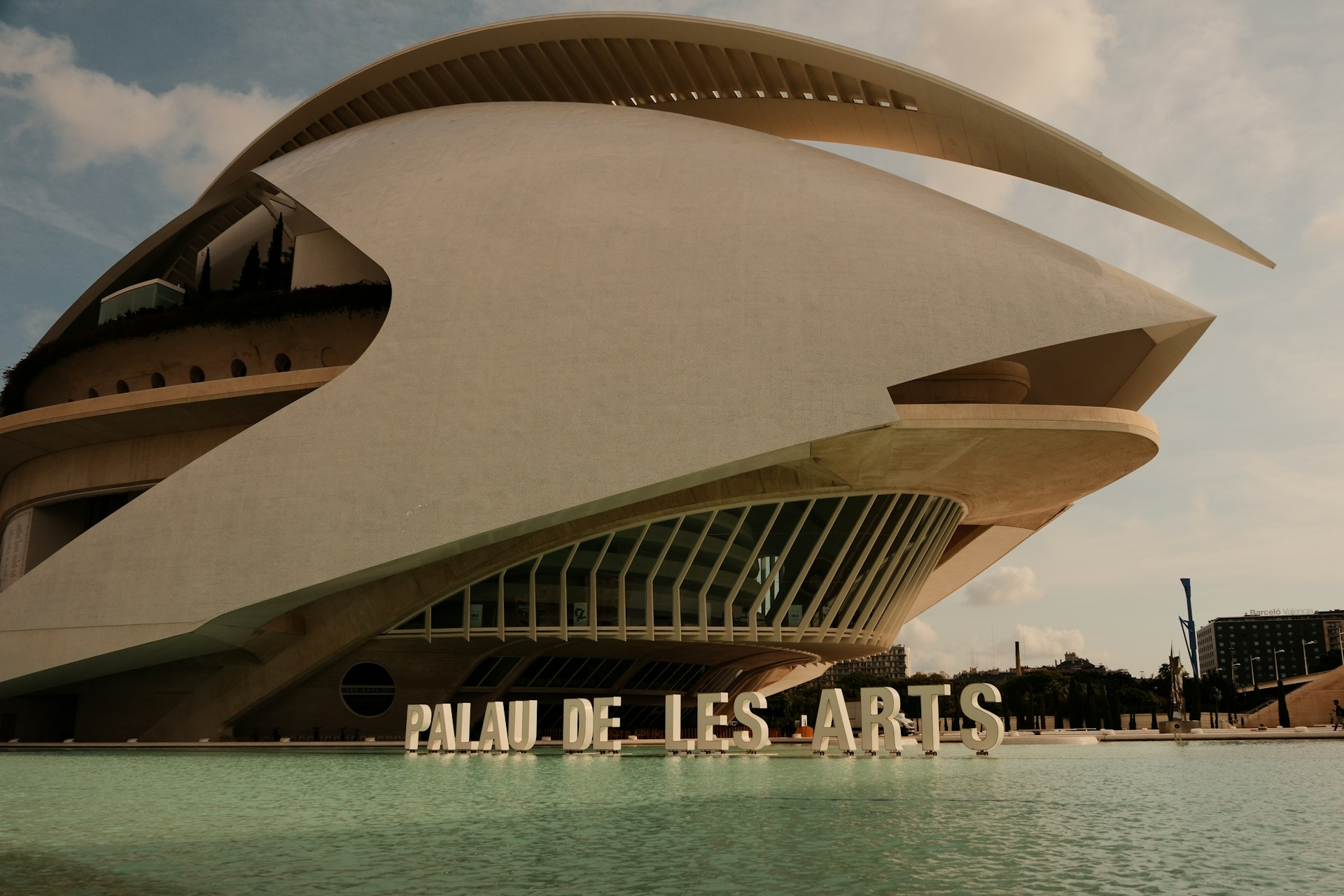 palacio_de_las_artes_y_ciencias.jpg